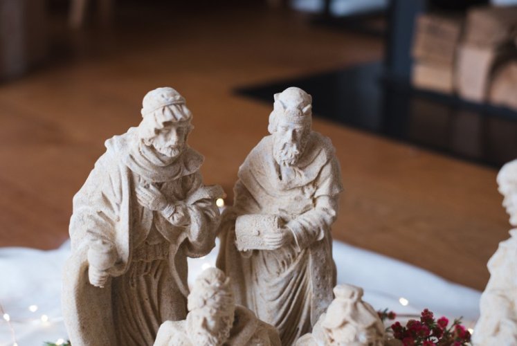 Velký  Betlém  z pískovce - 10 figur