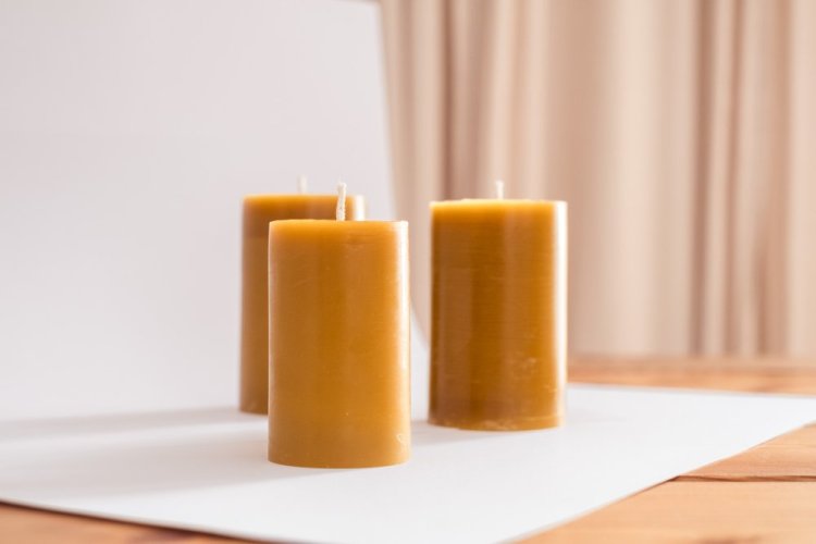Svíčka ze včelího vosku VENI PURE - střední