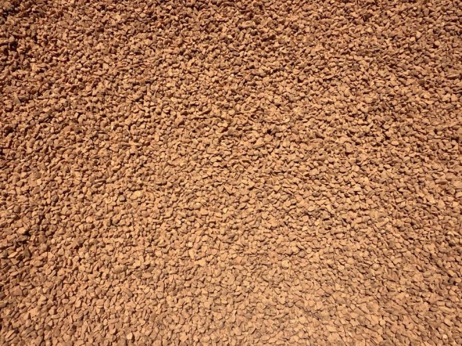 Mramorová drť, veronská červená, více frakcí - Frakce: 1,8-3 mm, 25kg