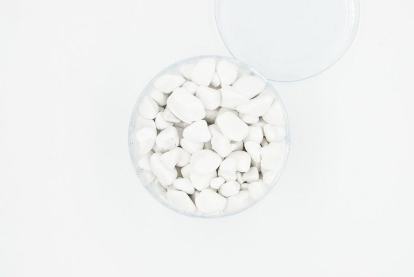 Mramorový oblázek, Thassoská bílá 15-25 mm, dóza 1,5l (cca 2kg)