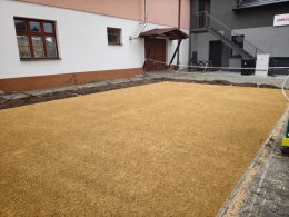 Realizace mlatového povrchu ve Velkém Oseku - Zlatý okr 
