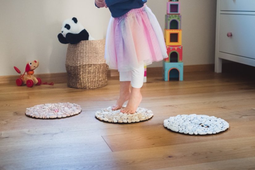 Masážní kamenná deska  - dětská, mramor Siena žlutá,  kruh průměr 27 cm