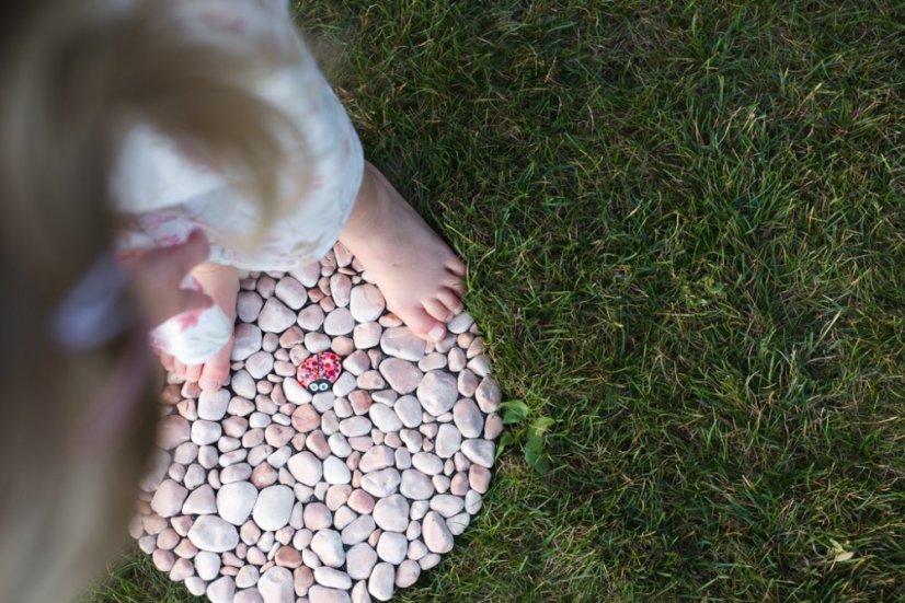 Masážní kamenná deska  - dětská, mramor Verona červená, kruh průměr 27 cm