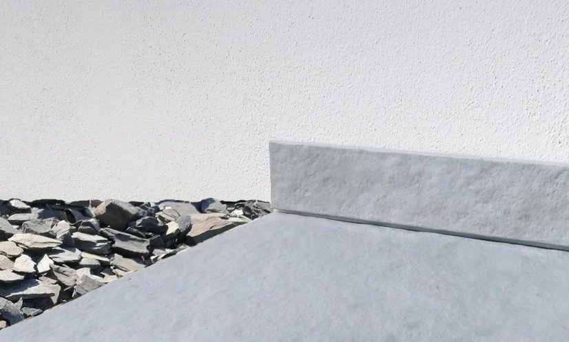 Soklová lišta Versus, štěrk stínovaný, 39,4x1,5x8,0 cm