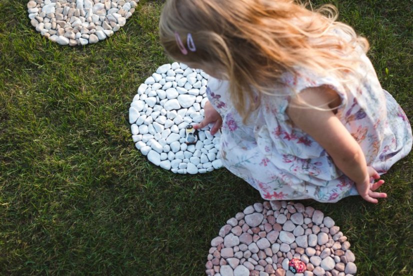 Masážní kamenná deska  - dětská, mramor Thassos bílý,  kruh průměr 27 cm