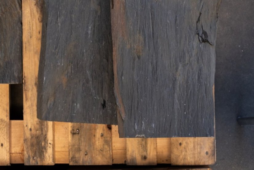 Břidlicový šlapák, rezavě černý, 100 x 30, výška  3-6 cm