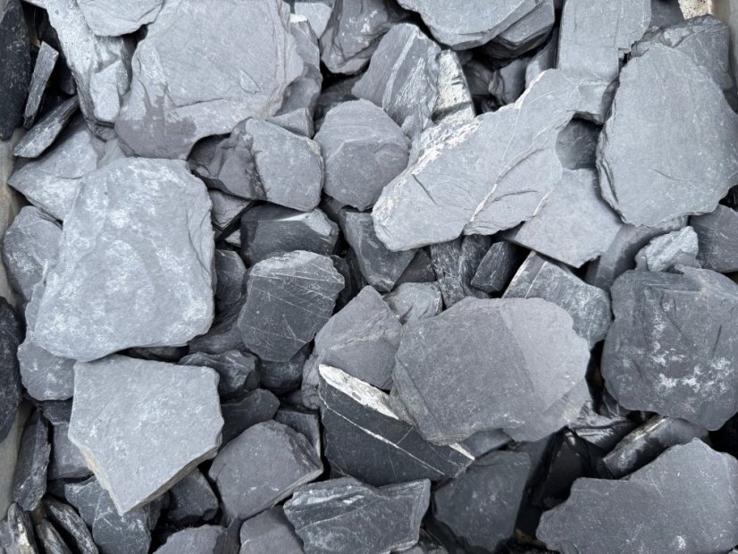 Břidlicové destičky, Grafitově černá, více frakcí - Frakce: 20-40 mm, 20 Kg