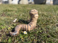 Keramická socha, Žížala pohádková