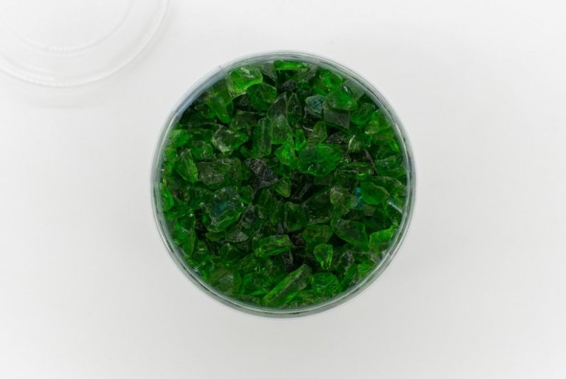 Skleněná drť, Zahradní zelená 4-8 mm, dóza 0,4l (cca 0,4 kg)