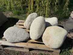 Žulový (granitový) valoun cca 50-70kg, Ks
