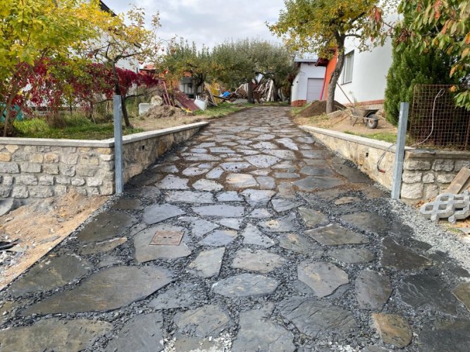 Břidlicová dlažba