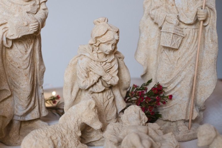 Velký  Betlém  z pískovce - 10 figur